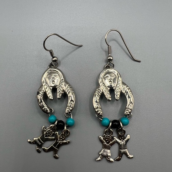 Vtg Storyteller Hook Earrings Sterling Silver  Native American - Picture 2 of 5